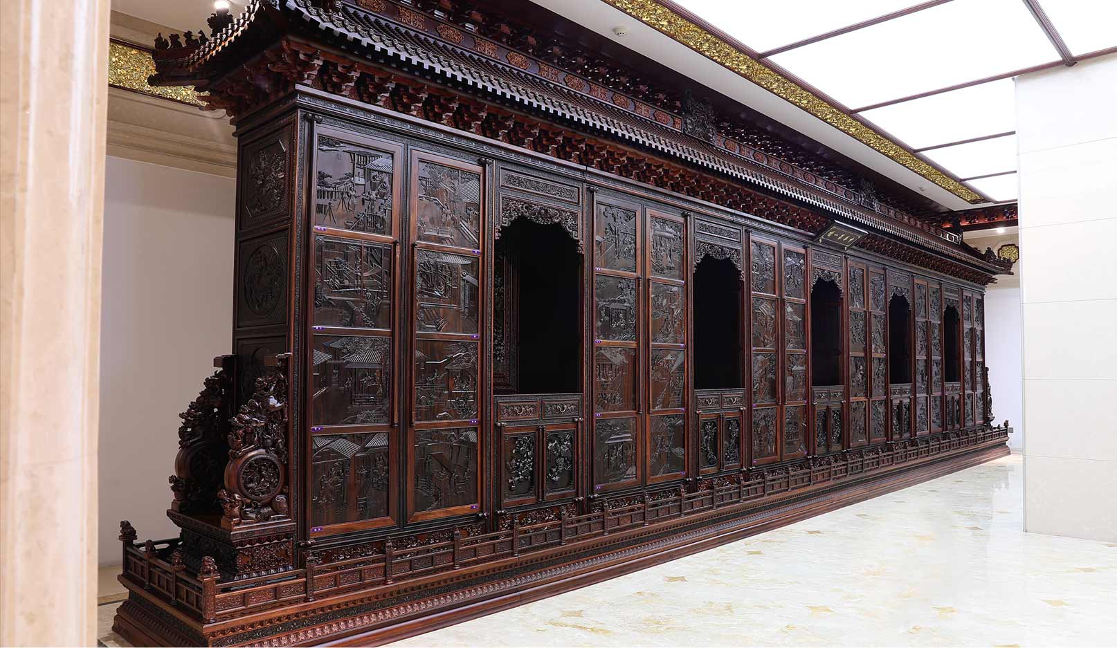 1648974495582133.jpg 吴腾飞大师创立品牌——大清翰林古典红木家具图片4.jpg